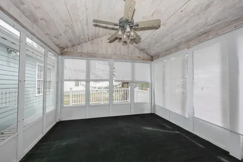 49 Drakes Landing Hampton NH 03842