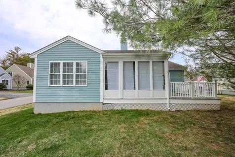 49 Drakes Landing Hampton NH 03842