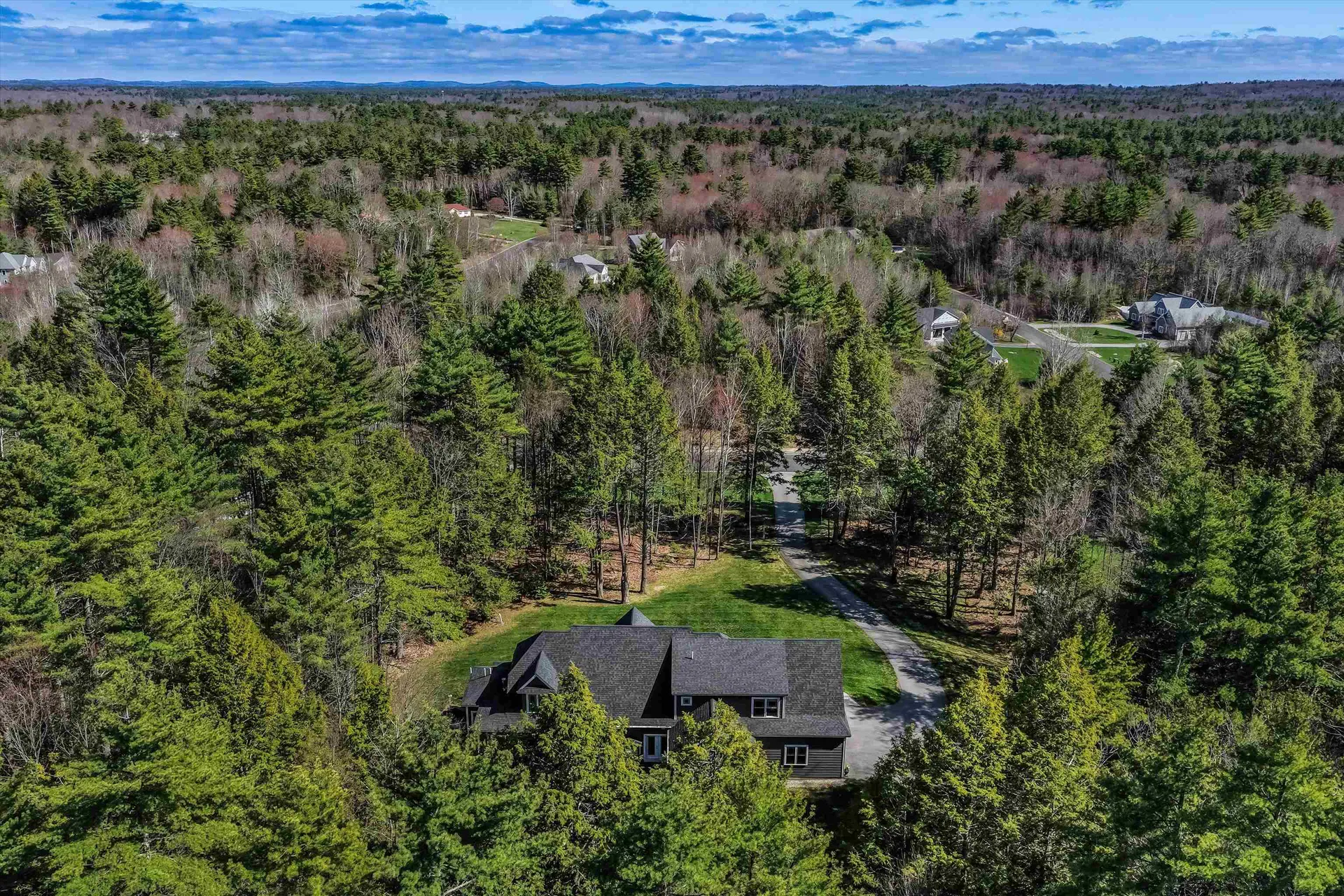 79 Thunder Road Fremont NH 03044
