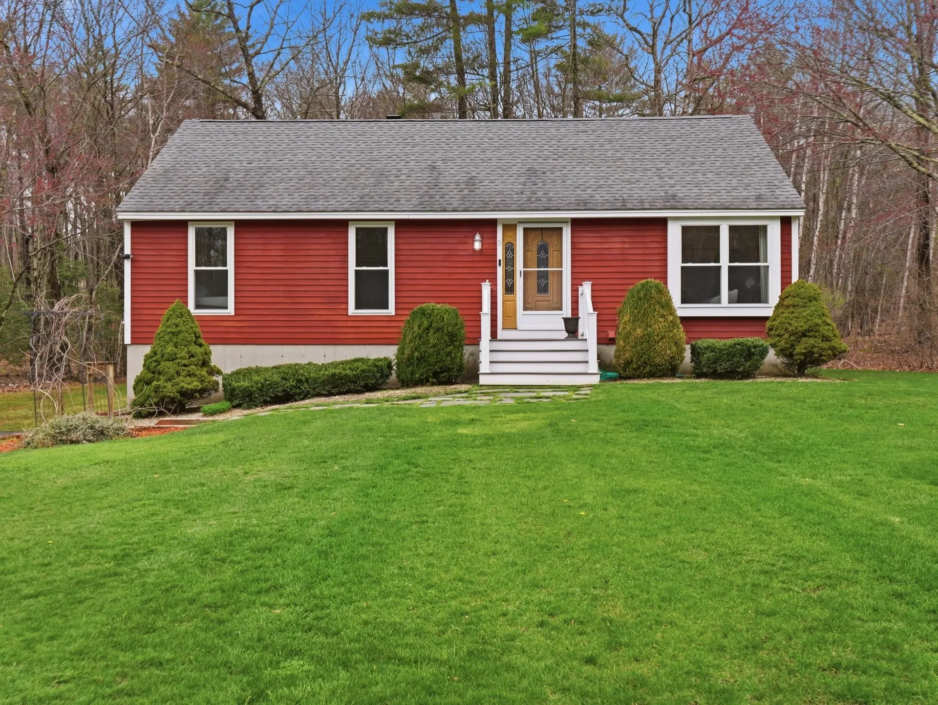5 Jericho Drive Kingston NH 03848