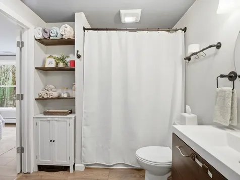 5 Jericho Drive Kingston NH 03848