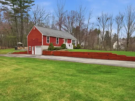 5 Jericho Drive Kingston NH 03848