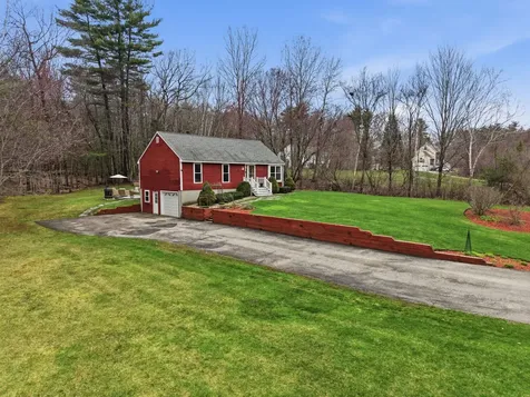 5 Jericho Drive Kingston NH 03848