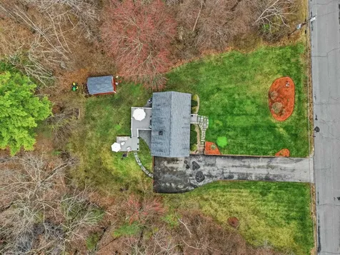 5 Jericho Drive Kingston NH 03848