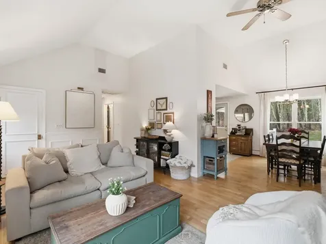 5 Jericho Drive Kingston NH 03848