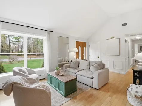 5 Jericho Drive Kingston NH 03848