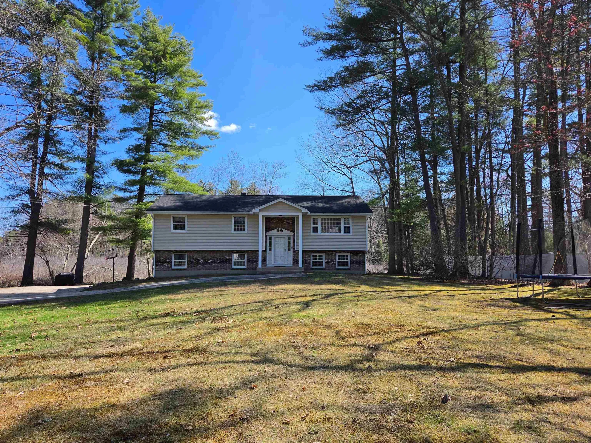 22 Tokanel Road Windham NH 03087