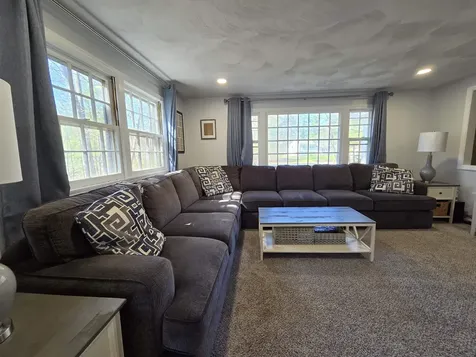 22 Tokanel Road Windham NH 03087