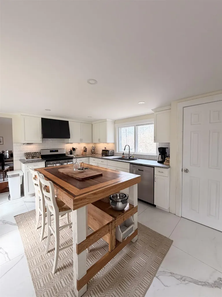 169 London Road Westmoreland NH 03467