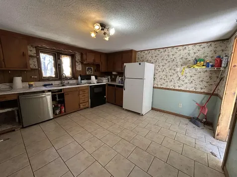 25 Hobart Road Bristol NH 03222