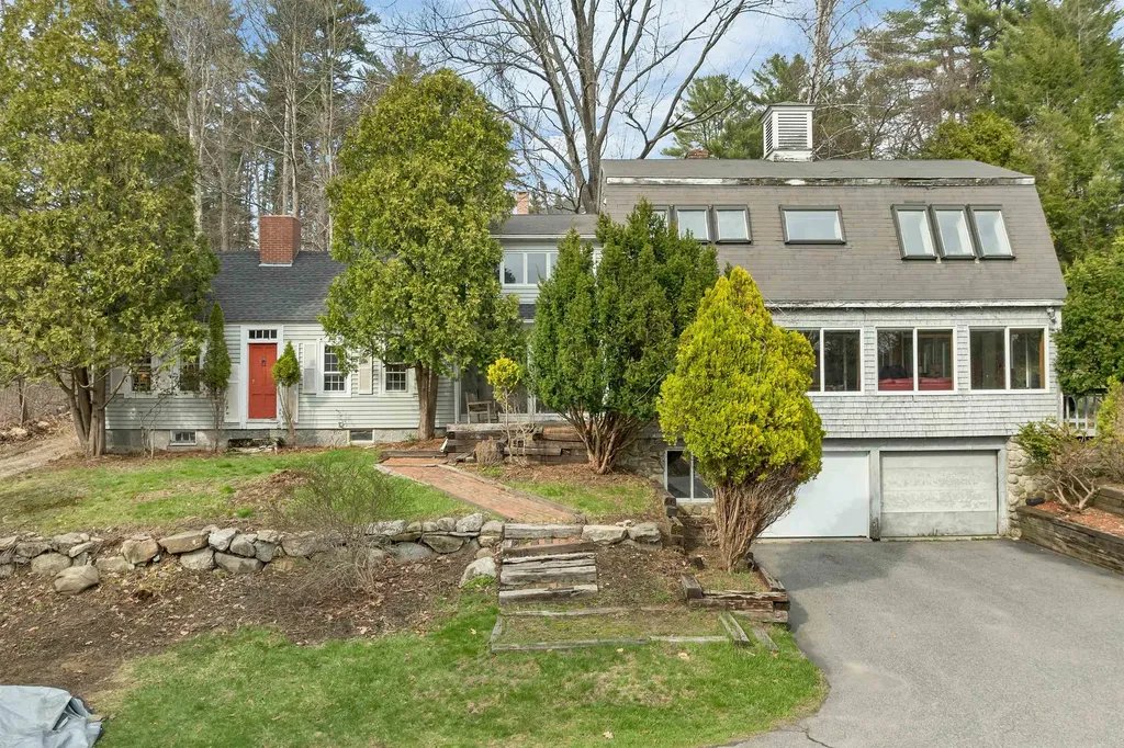 83 Governor Wentworth Highway Tuftonboro NH 03894