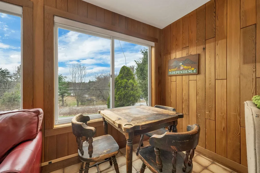 83 Governor Wentworth Highway Tuftonboro NH 03894
