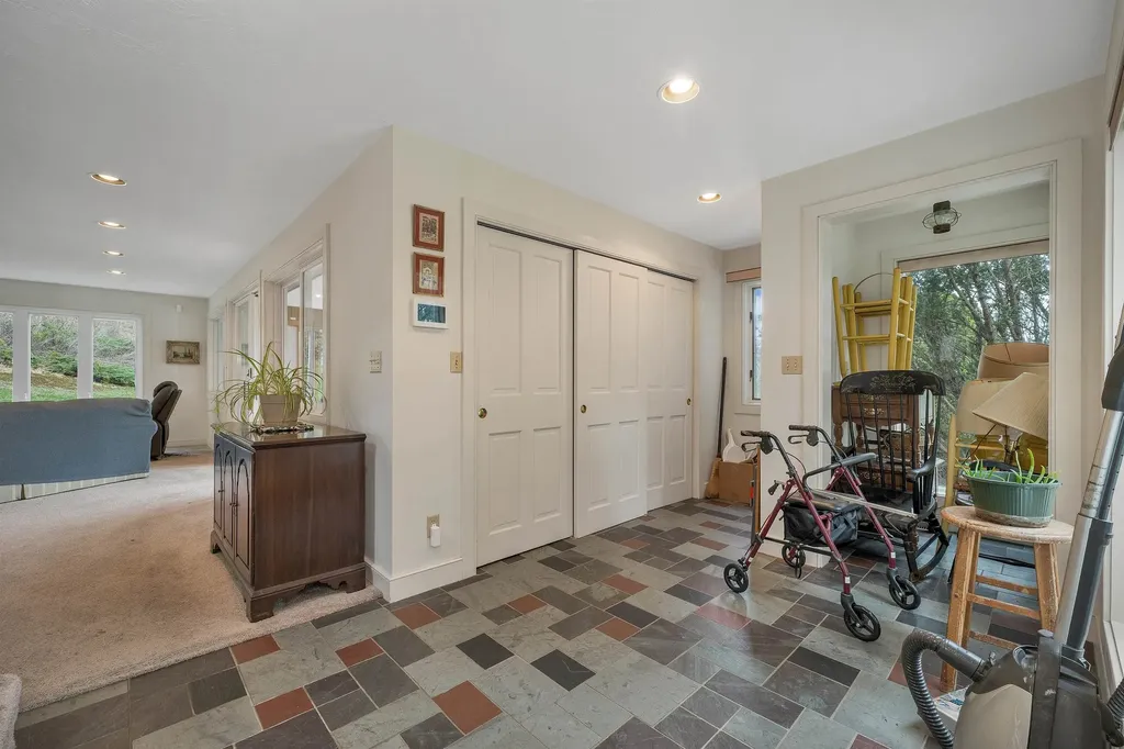 83 Governor Wentworth Highway Tuftonboro NH 03894