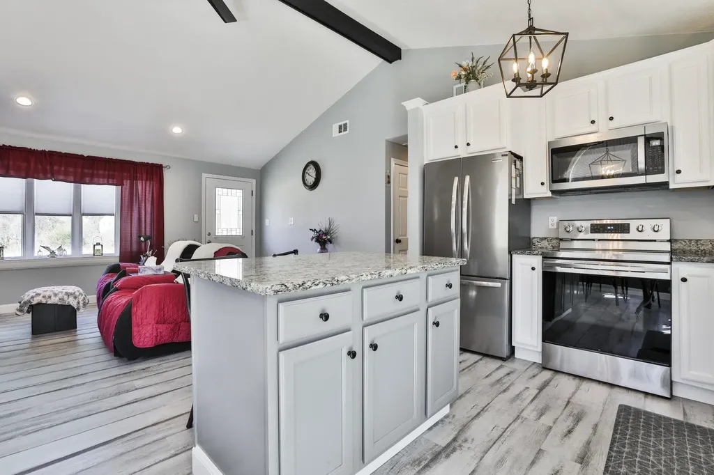 155 Robinson Road Hudson NH 03051