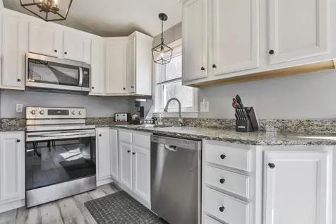 155 Robinson Road Hudson NH 03051