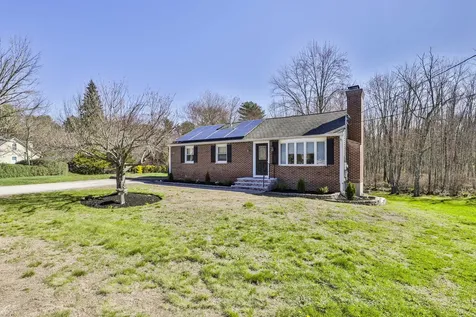 155 Robinson Road Hudson NH 03051