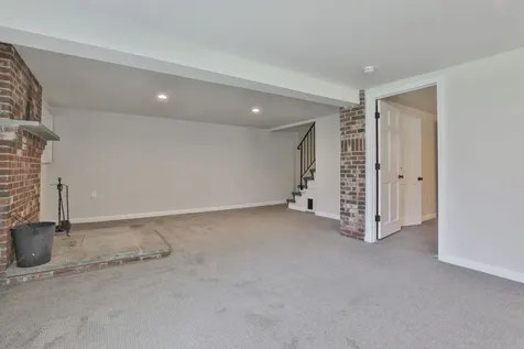 155 Robinson Road Hudson NH 03051