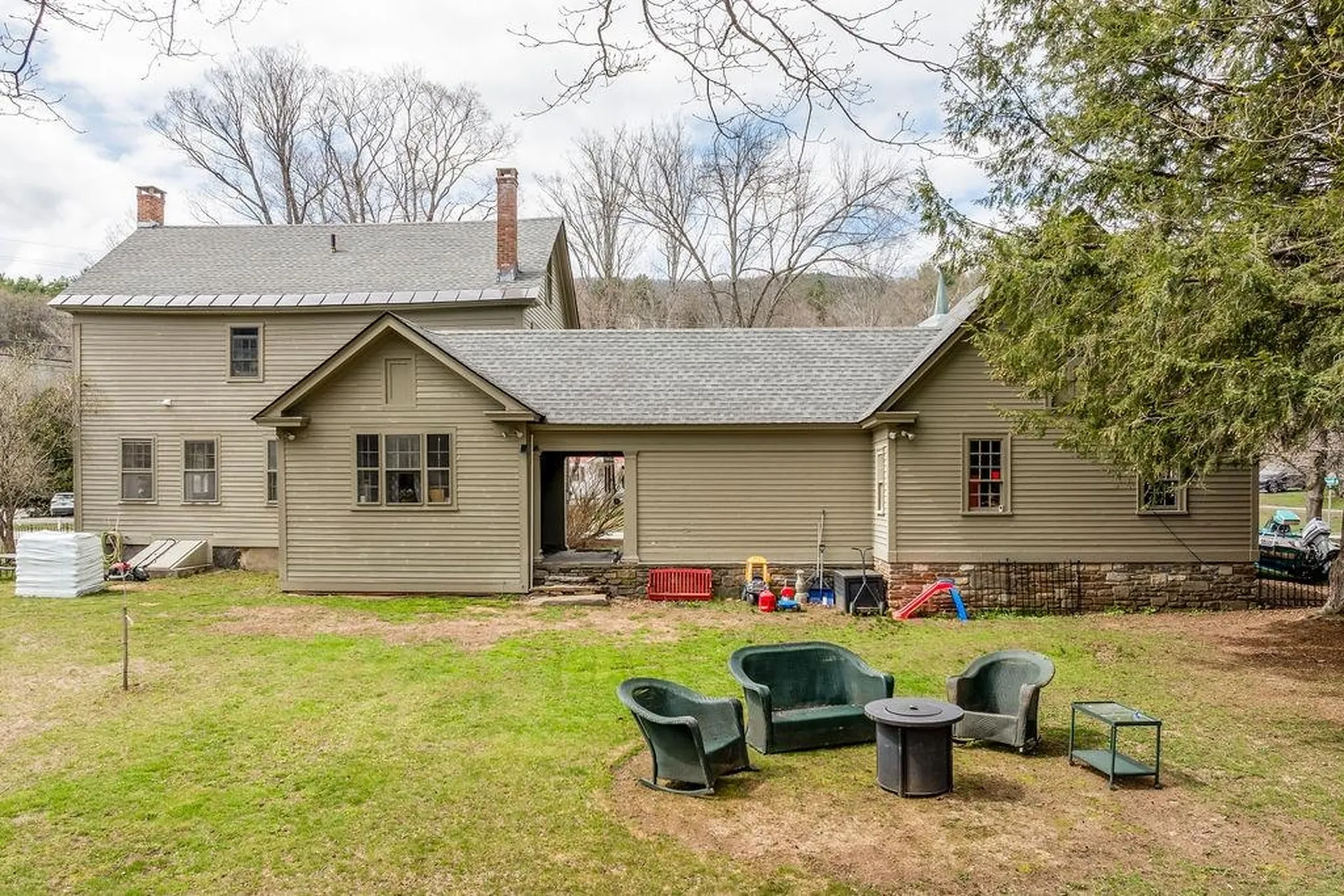 2103 Vermont Route 106 Weathersfield VT 05151