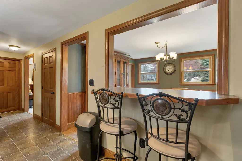 53 Mammoth Road Londonderry NH 03053
