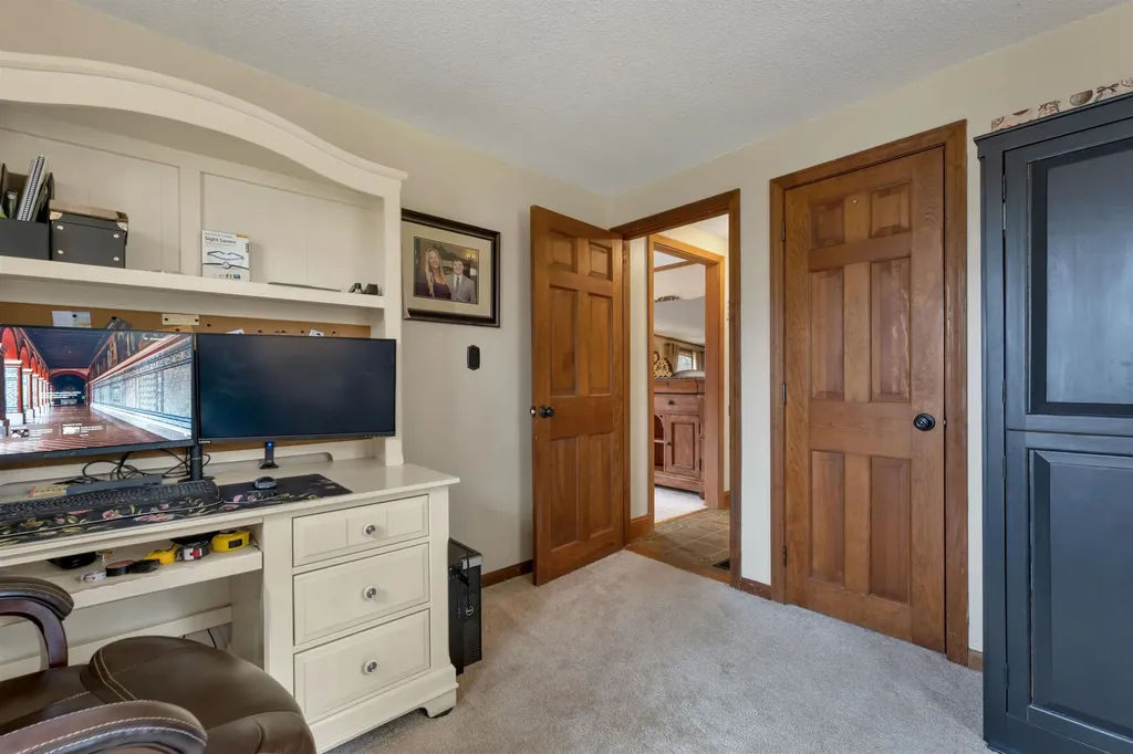 53 Mammoth Road Londonderry NH 03053