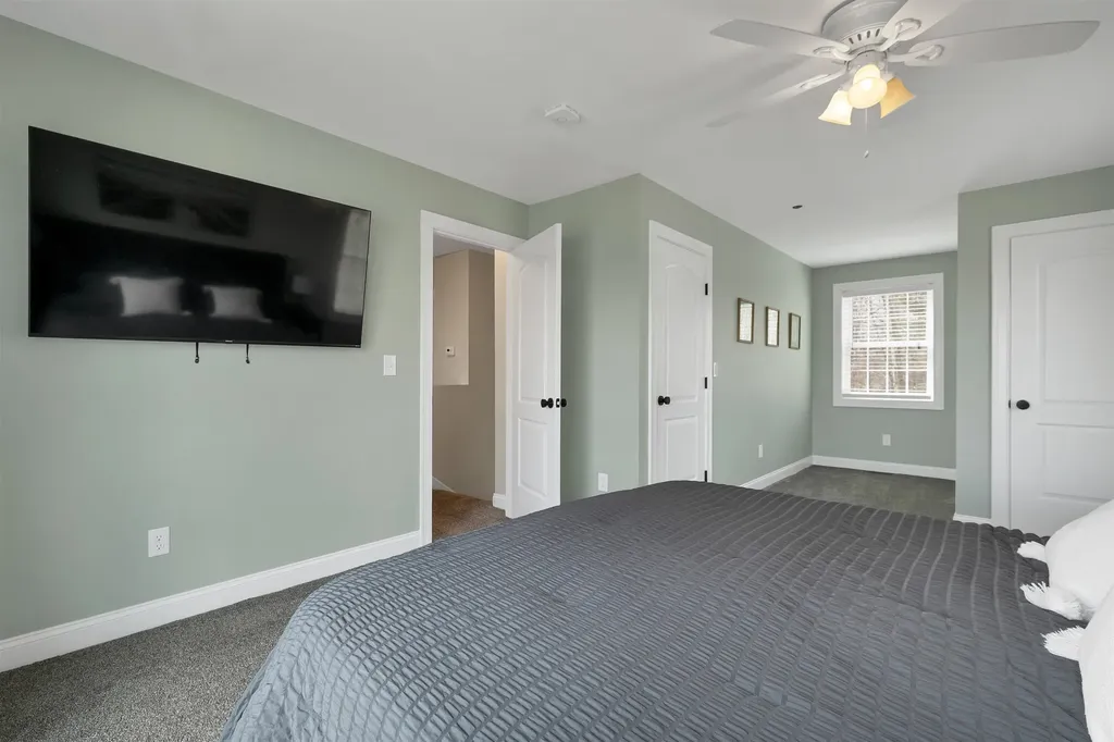 89 Pond Street Newton NH 03858