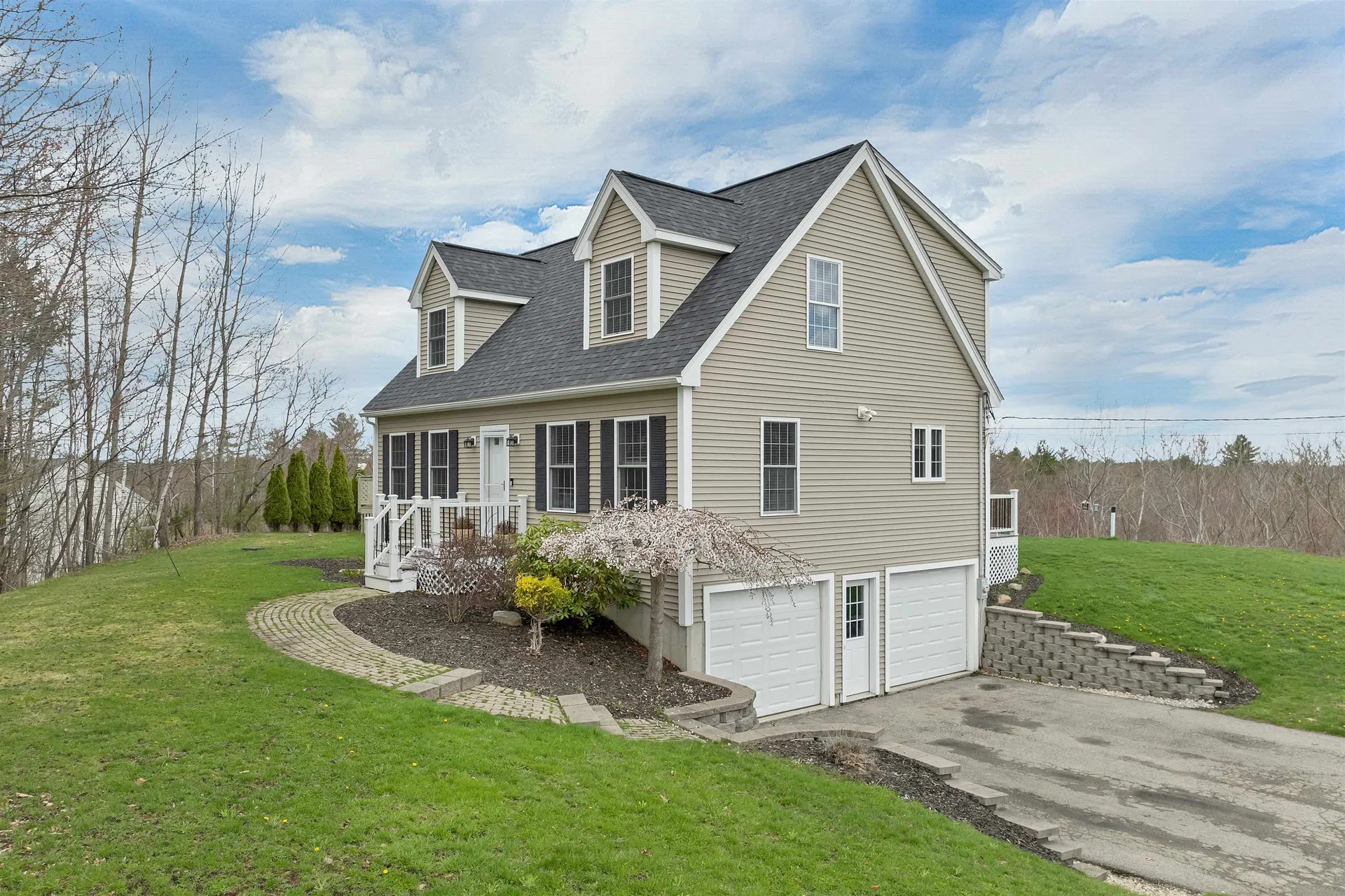 89 Pond Street Newton NH 03858