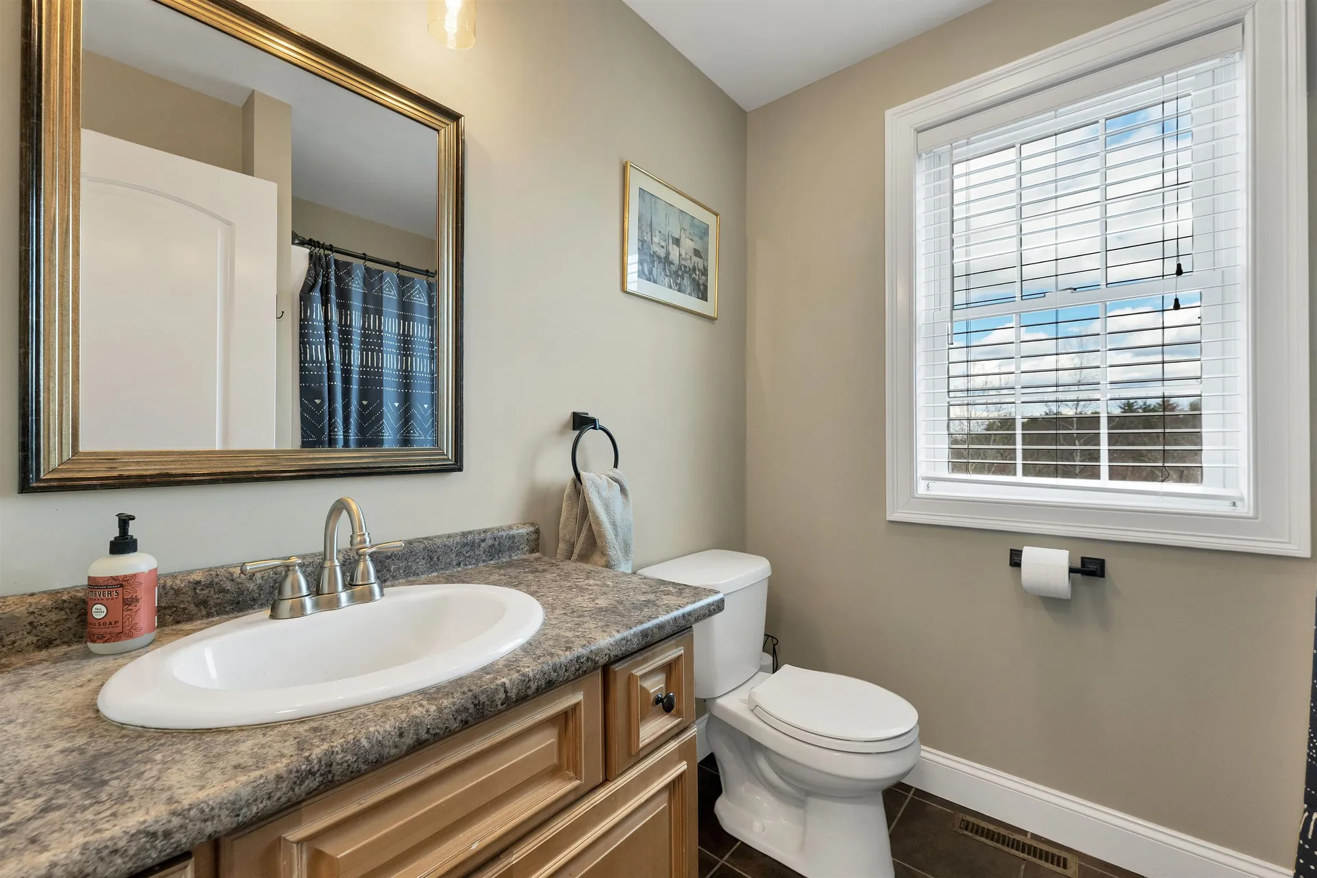 89 Pond Street Newton NH 03858