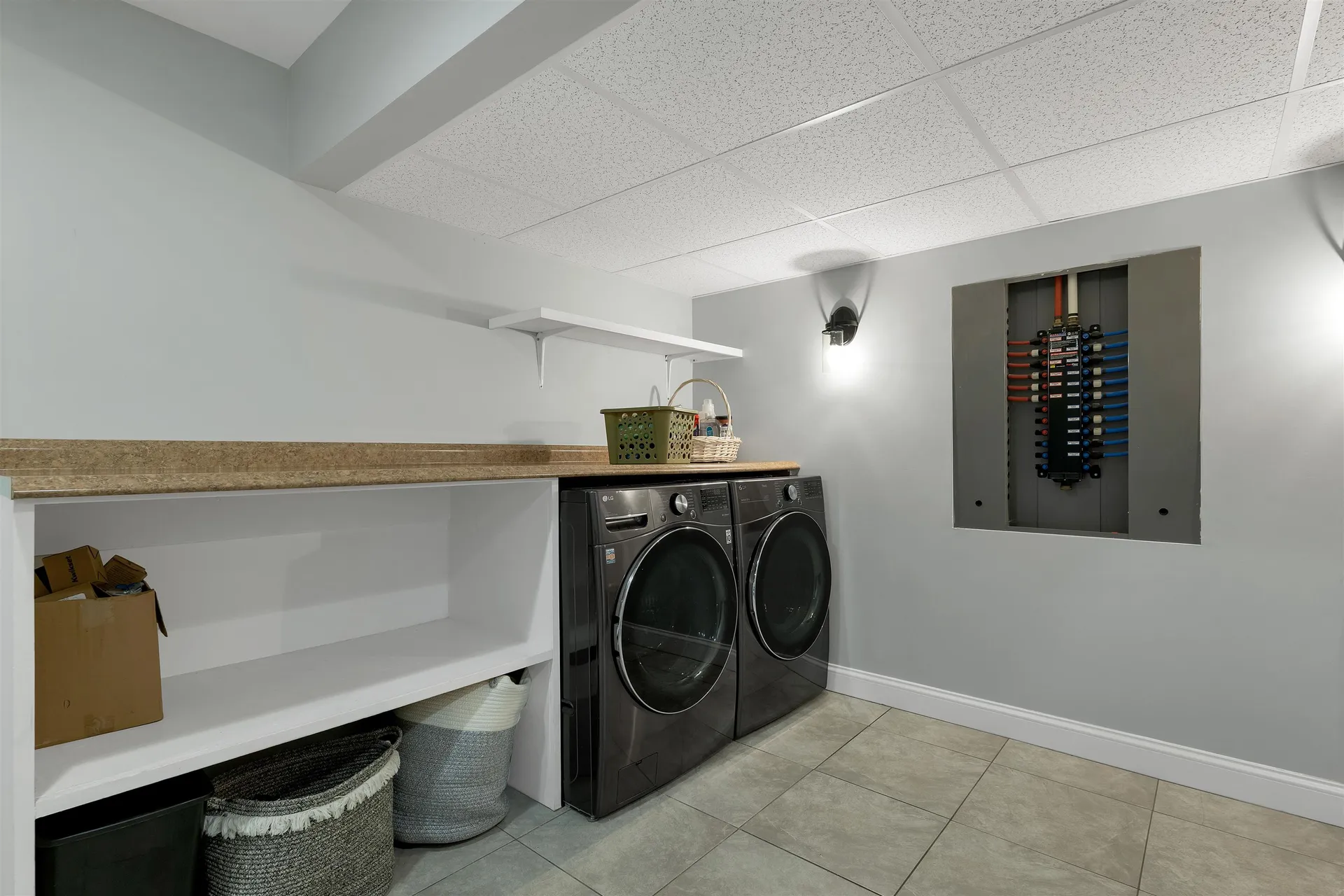 89 Pond Street Newton NH 03858