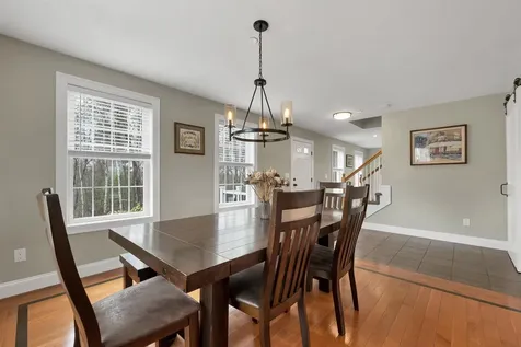 89 Pond Street Newton NH 03858