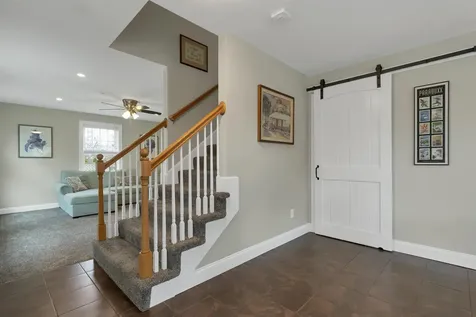 89 Pond Street Newton NH 03858