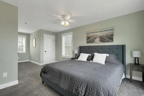 89 Pond Street Newton NH 03858