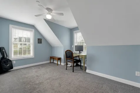 89 Pond Street Newton NH 03858