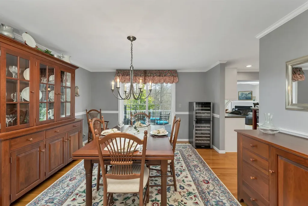 70 Spindlewick Drive Nashua NH 03062