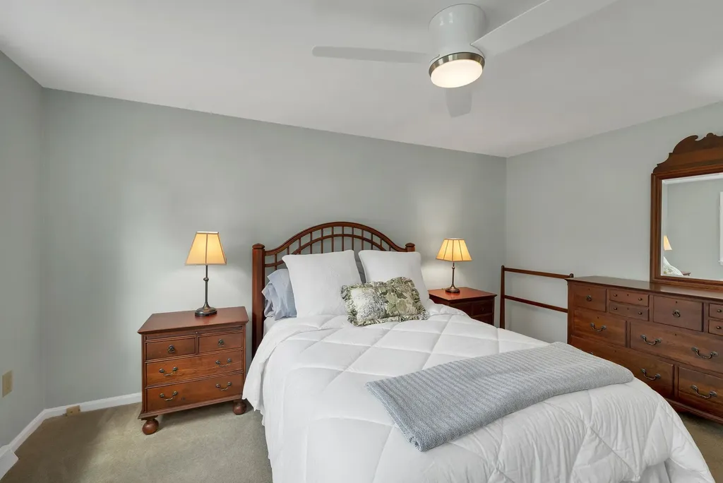 70 Spindlewick Drive Nashua NH 03062