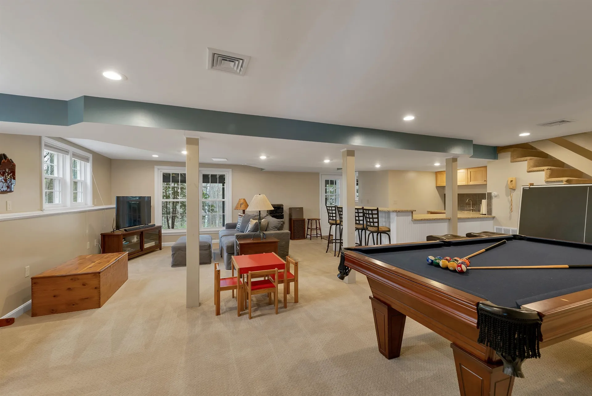 70 Spindlewick Drive Nashua NH 03062