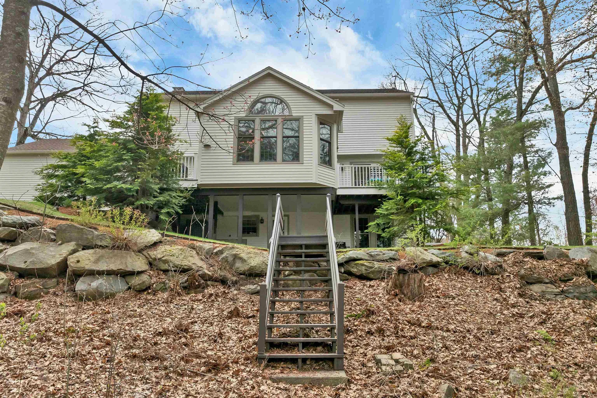 70 Spindlewick Drive Nashua NH 03062