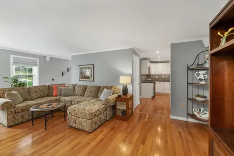 70 Spindlewick Drive Nashua NH 03062