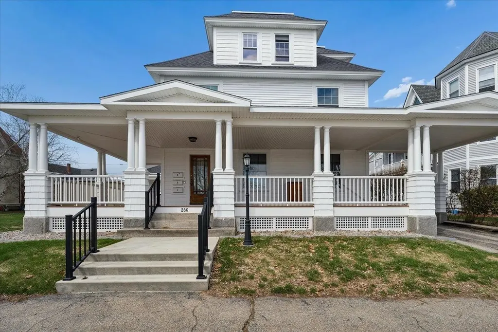 286 Coolidge Avenue Manchester NH 03102