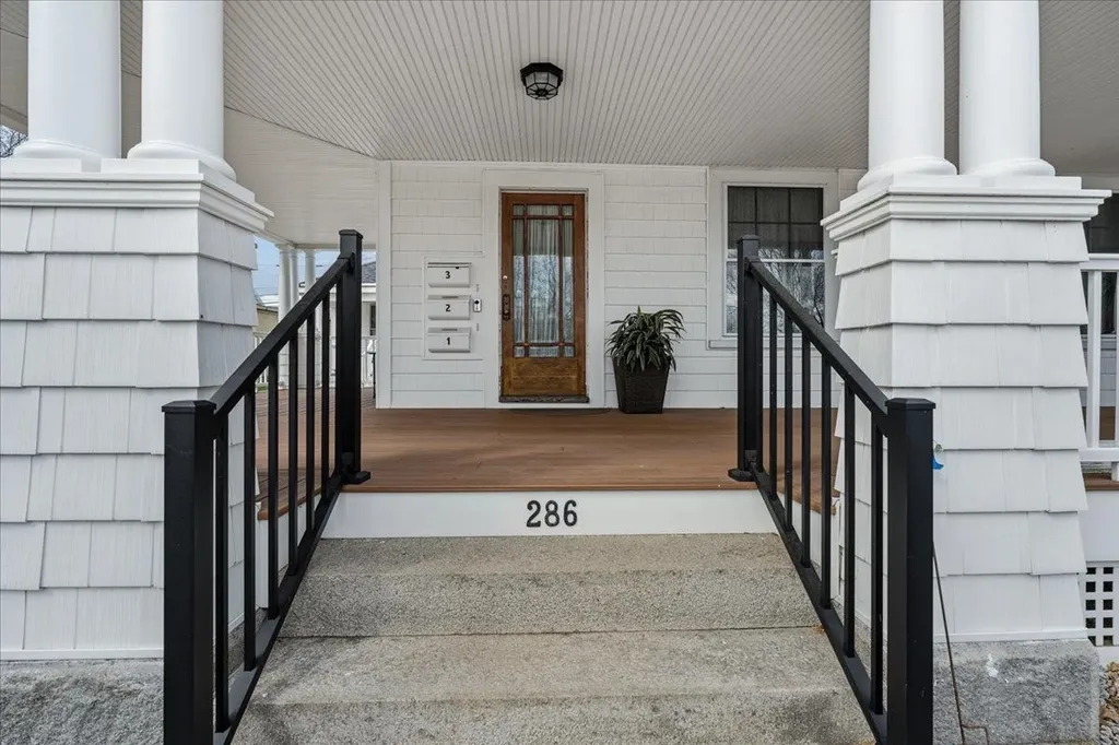 286 Coolidge Avenue Manchester NH 03102