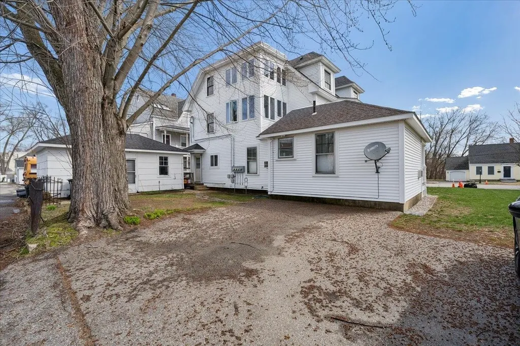 286 Coolidge Avenue Manchester NH 03102