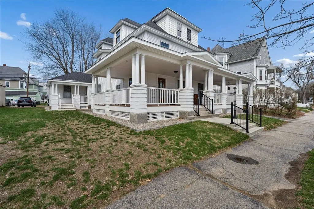 286 Coolidge Avenue Manchester NH 03102