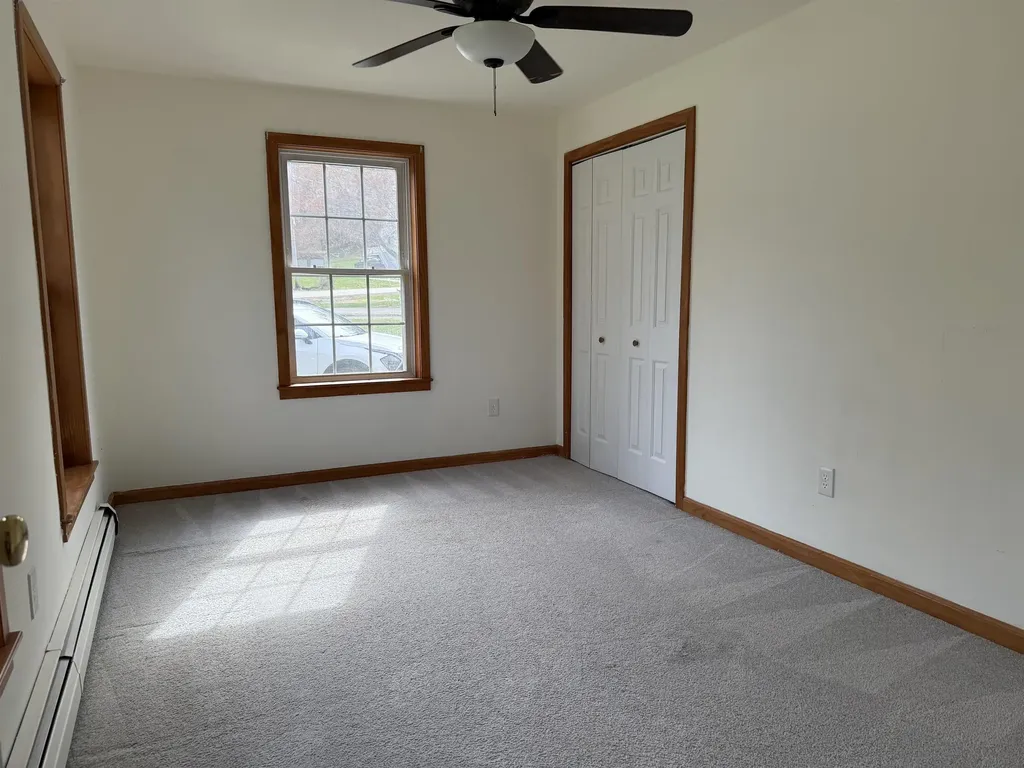 103 Sherwood Circle Brattleboro VT 05301