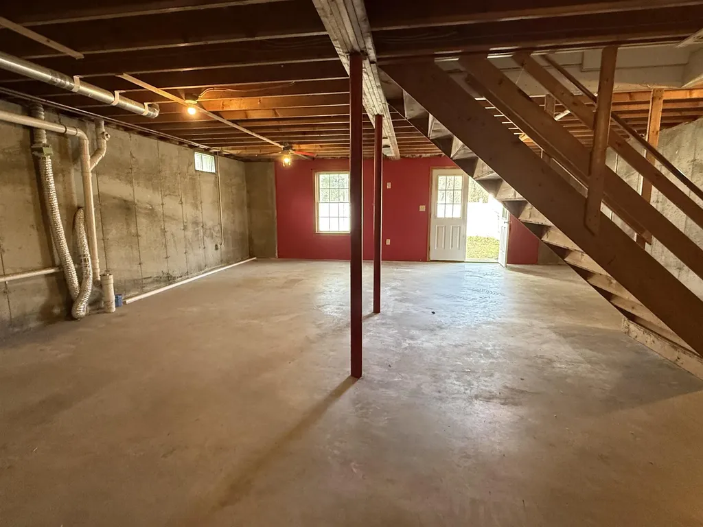 103 Sherwood Circle Brattleboro VT 05301