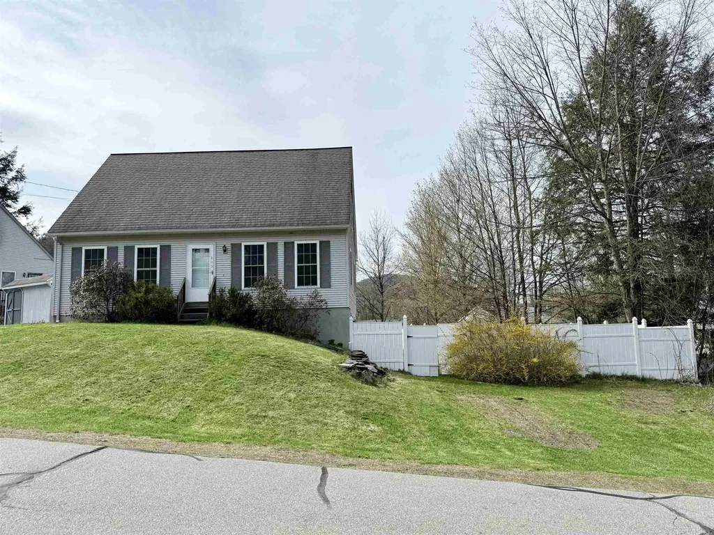 103 Sherwood Circle Brattleboro VT 05301