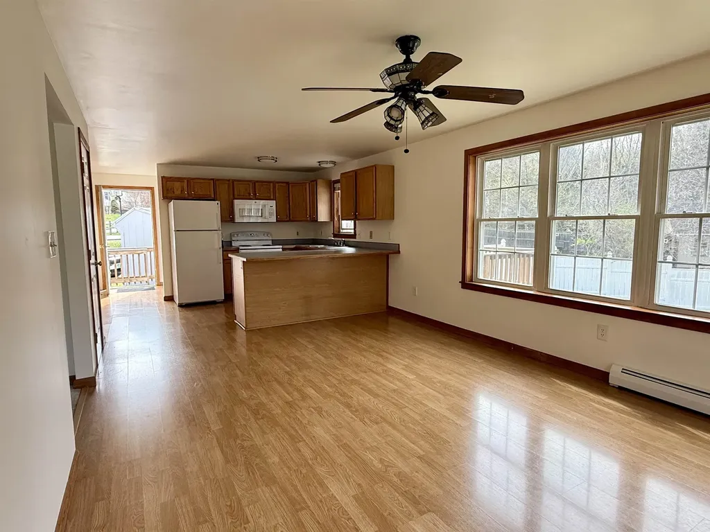 103 Sherwood Circle Brattleboro VT 05301