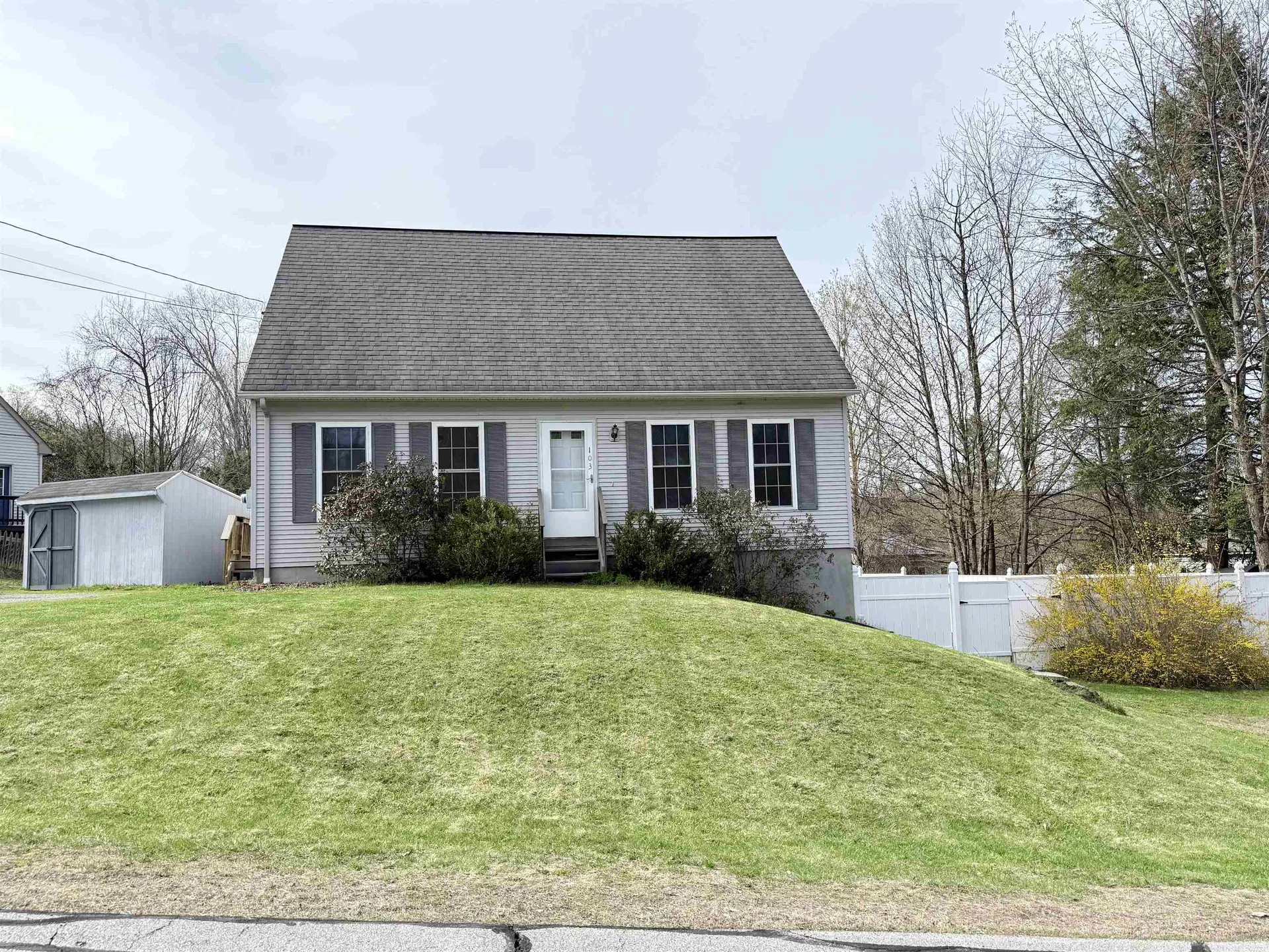 103 Sherwood Circle Brattleboro VT 05301