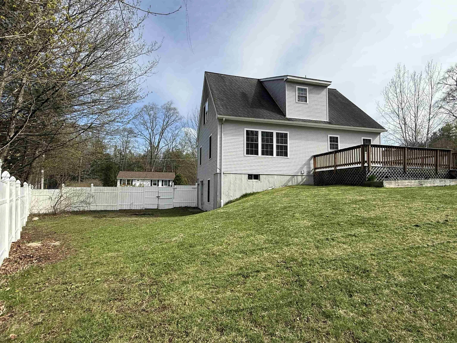 103 Sherwood Circle Brattleboro VT 05301