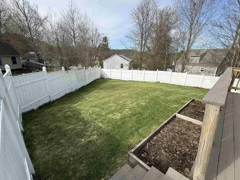 103 Sherwood Circle Brattleboro VT 05301