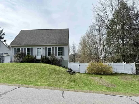103 Sherwood Circle Brattleboro VT 05301