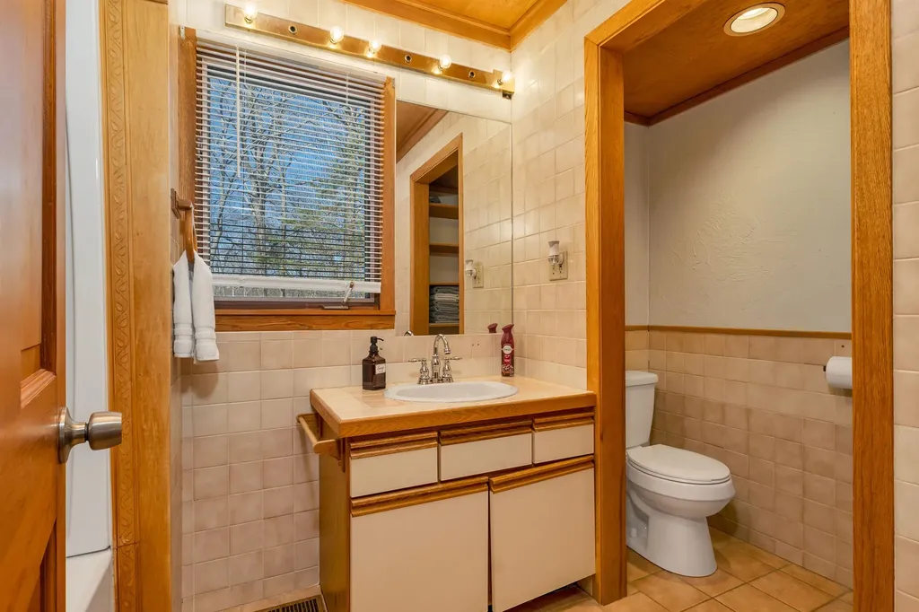 35 Valley Drive Gilford NH 03249